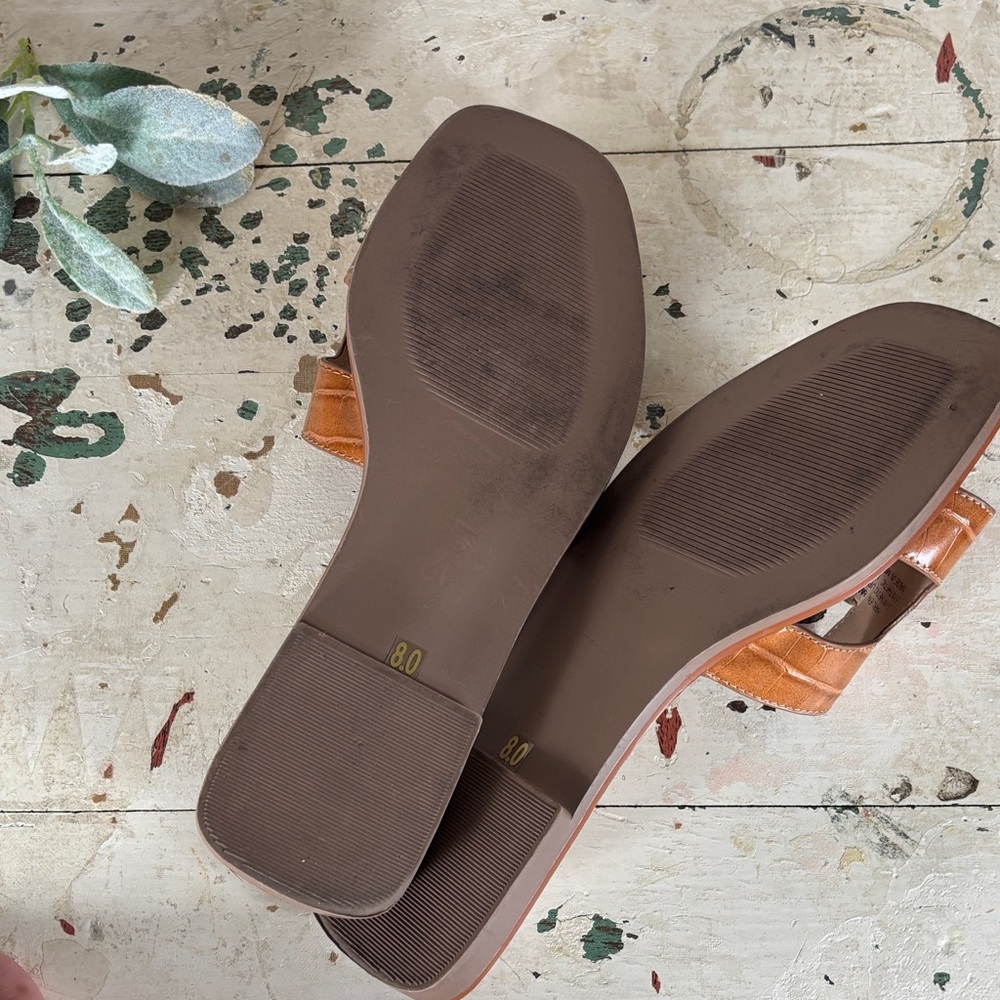 Steven Tan and Brown Croc-Embossed Sandals 8 - Picture 7 of 7